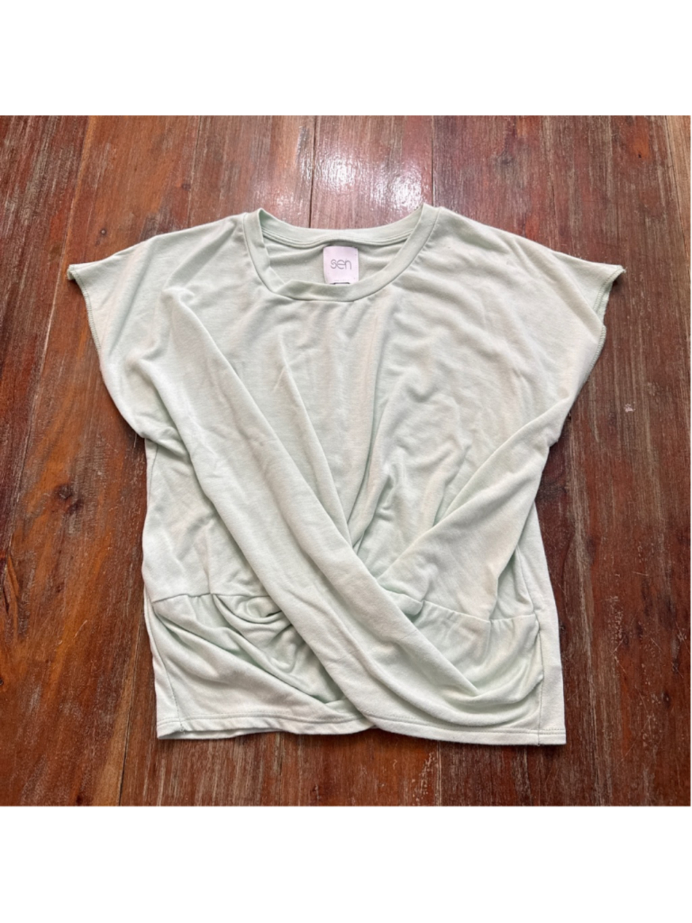 Sen Collection Mint Green Twist Front Tulip Hem Top - Medium
